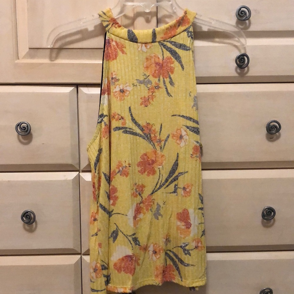 W5 Yellow Floral Tank Top Size Medium - NWOT